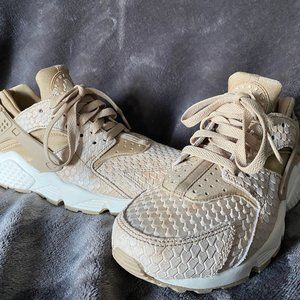 NUDE SNAKESKIN NIKE AIR HUARACHE